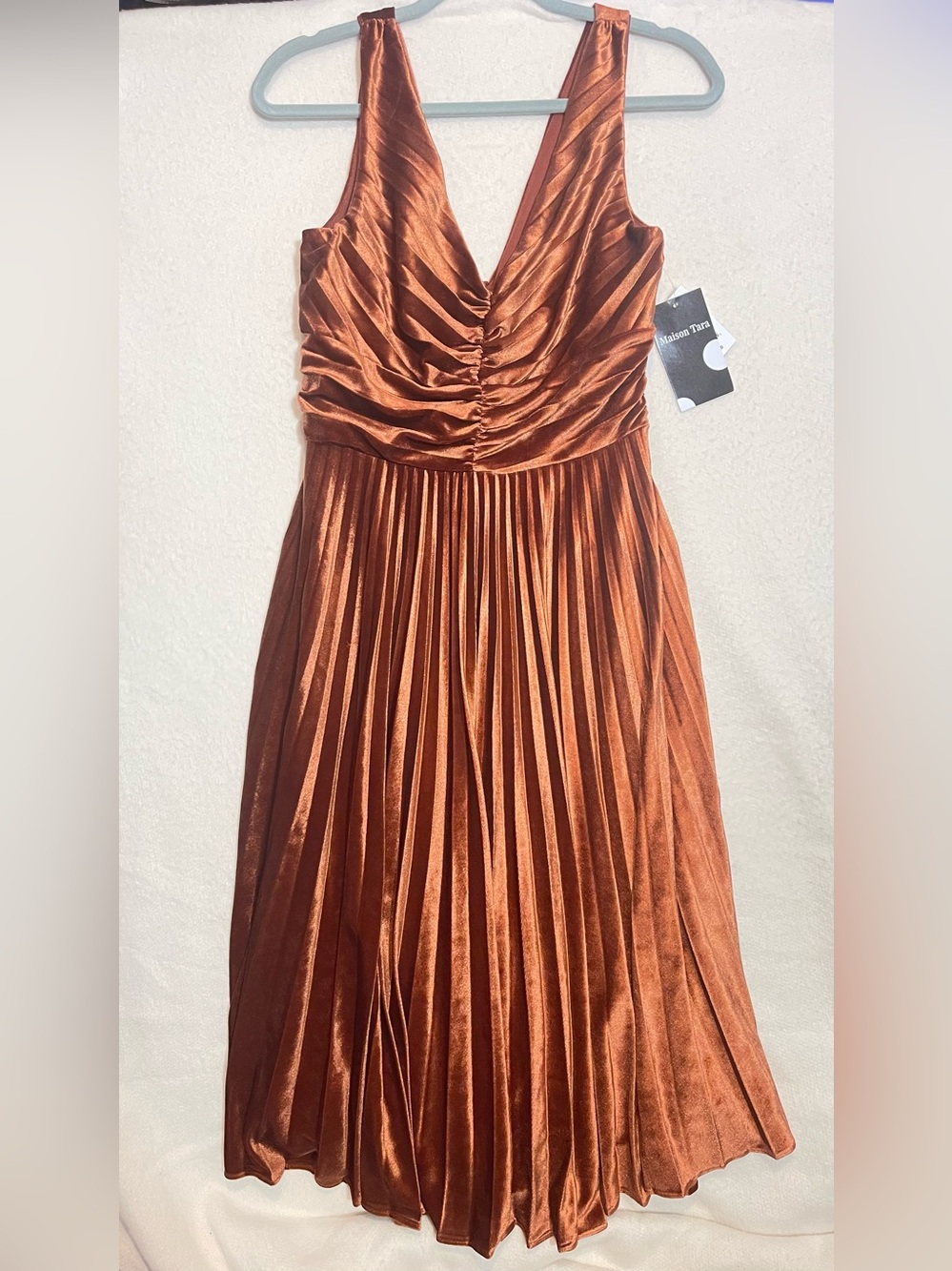 Maison Tara Cinnamon Velvet Pleated V-Neck Maxi Dress Size 6